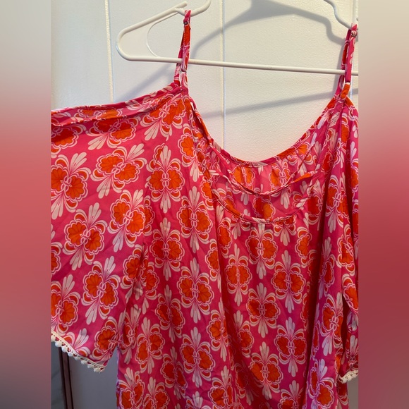 Pink cold shoulder top - Picture 2 of 3